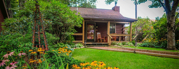 Mountainaire Inn & Log Cabins